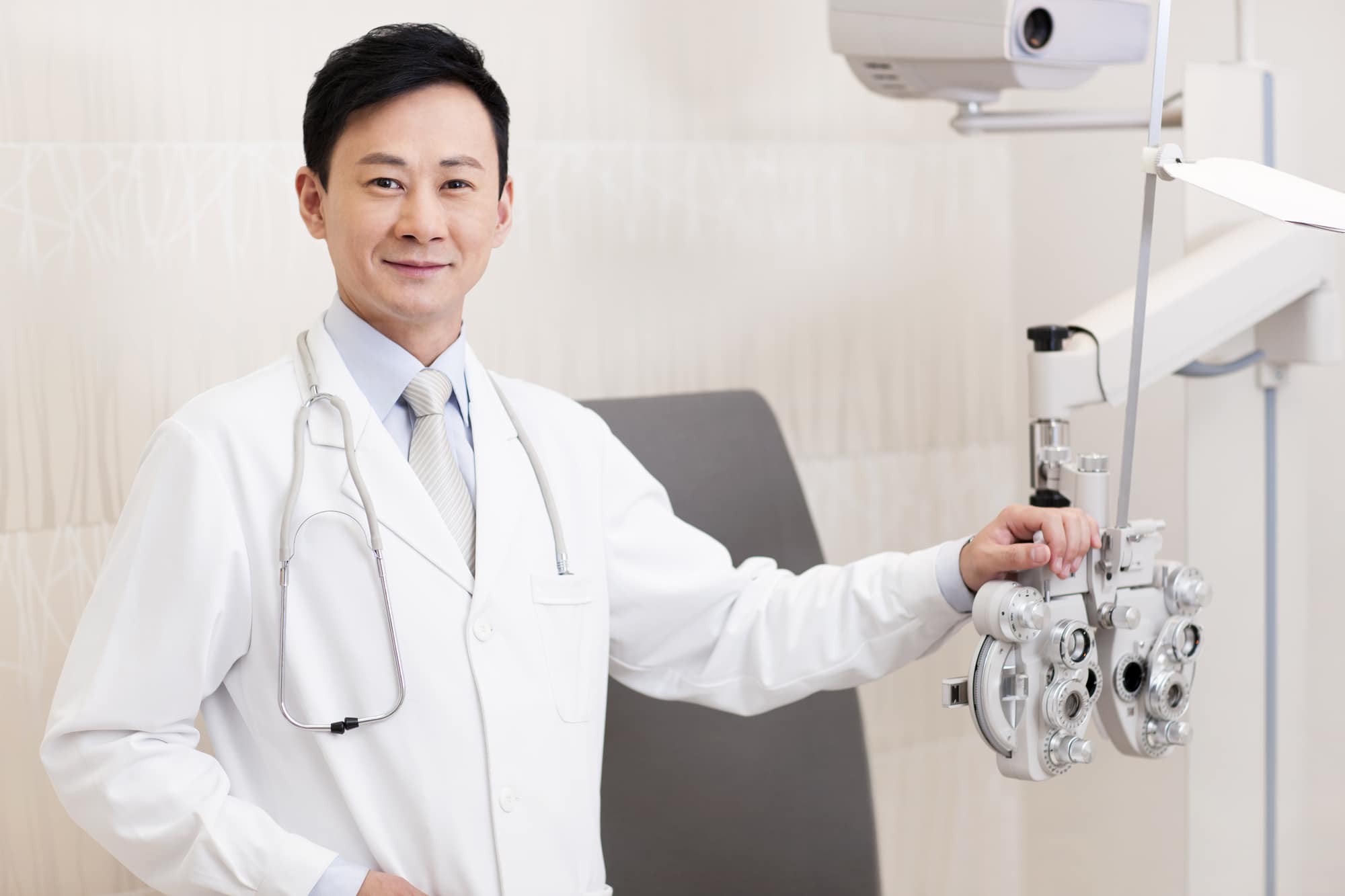What Is Astigmatism? Symptoms, Causes, and Treatment